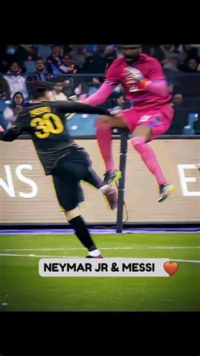 WHEN NEYMAR JR AND MESSI COMBINE MAGIC HAPPENS ⚽️😎 #shorts