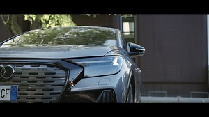 Il viaggio di United for Progress continua e raggiunge la Milano Design Week, dove Audi è di nuovo protagonista con un laboratorio di incontri, contaminazioni e visioni capaci di ispirare. Durante il talk Inspired by progress, Audi City Lab ha ospitato eccellenze di diversi ambiti, che si sono confrontate sul tema dell’innovazione e dello sviluppo consapevole. #ACL #AudiCityLab #InspiredbyProgress #FutureIsAnAttitude | Audi Italia