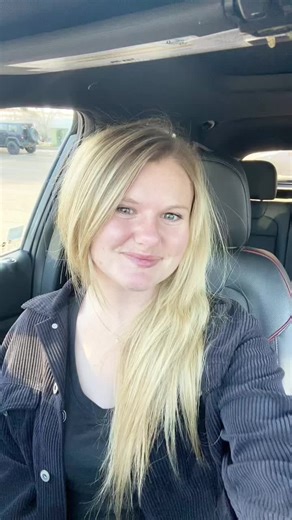 Karlee 👑 | Louisiana Mom 🐊 (@howdyimkarlee)’s videos with Crazy Eyes - Morgan Wallen