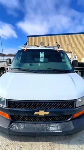 2021 Chevy Express #patriotautoglassandtinting #windshieldreplacement #2021 #chevyexpress #chevrolet