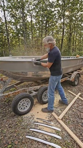 I Found a Forgotten 1987 Boat in the Woods — Now It Looks Brand New