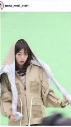 森七菜、ミニボトムスから美脚チラリ！「急激に色っぽく」「好きすぎるー...！」「本当にスタイルが綺麗！」