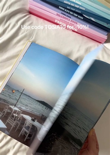Viral photobooks tutorial ✨ Create your own and keep them forever 📸 1 photobook – 50% off 2 photobooks – 60% off 3 photobooks – 70% off 🔗link in bio! ➡️ code “TOSIA10” for extra 10% off at checkout 💖 www.pixoryofficial.com🤍#travelling #photobook #giftidea #tutorial #travelbook