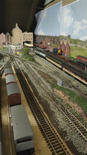 Lima class 47 heading north on the down fast line.