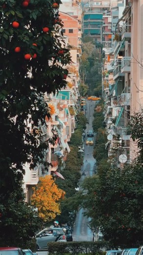 Athens Vibe on Instagram: "Μικρές καθημερινές στιγμές της πόλης"