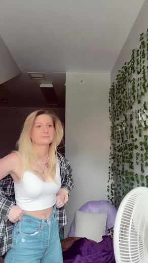 Allison Grimm (@allisongrimmm)’s videos with What your favourite curse word remix - Autotuned Vids