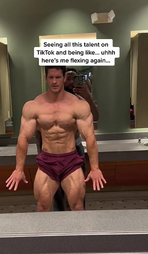 Sometimes it be like that. #flex #bodybuilding #dad #classicphysique #fyp #posing