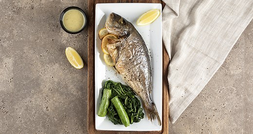 Τσιπούρα στον φούρνο με λαδολέμονο