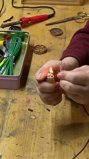 Women’s hands are not afraid of a soldering iron.Do you repair your gear or just buy a new one?#diy