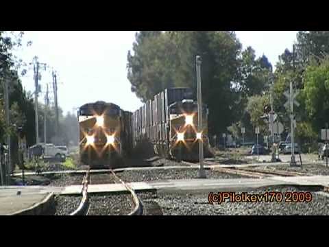 SUPER RARE! UP Freights Race through Fremont