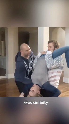 Batista Taught Chris Pratt How To Powerbomb Anna Faris😳 🤯