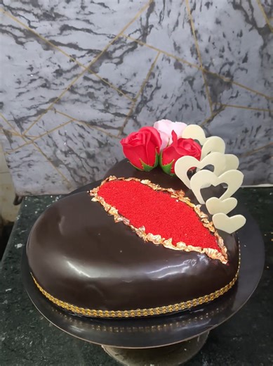 3 Unique Heart-Shaped Cake Decoration Ideas