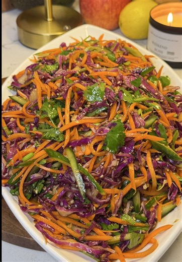 Chilled Purple Cabbage Salad 🥗💜 A super simple, healthy, and refreshing salad! Crisp purple cabbage, carrots, and cucumber tossed in a flavorful garlicky chili dressing with sesame and soy. Perfect as a light lunch, side dish, or anytime you crave something fresh. ⸻ My favorite tools & products are in the link in my bio 👆 Ingredients (Serves 2–3) Salad: \t•\t1/2 small purple cabbage, shredded \t•\t4 large carrots, julienned \t•\t4 cucumbers, sliced (half moons or sticks) \t•\tPinch of salt Dr