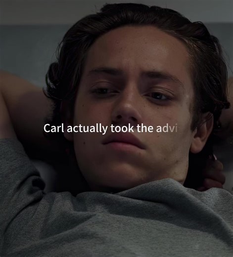 What did Carl’s girlfriend do that made him so insecure?#tvshow #fyp #tiktok #shameless #foryoupage