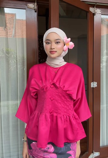 Embrace Pink: A 1960s Summer Fashion Reflection