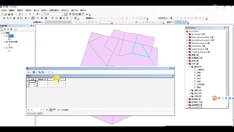 在ArcGIS中，对比分析合并、联合（merge、union）的异同