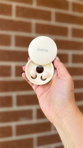 JOANNA LAU ❤︎︎ on Instagram: "The ultra-light wireless earbuds perfect for small ears too! I got small ears and for the longest time been struggling for earbuds that is not fitting, always too big, dropping and painful at times. Good thing I discovered Vision Beam - it is light as a feather, discreet, perfect for my small ears and has noise isolation. Added bonus that you can personalize the casing too! Don't forget to use VIONBVIP20 to enjoy 20% discount! #ad #earpods #melbournefamily #earpodso