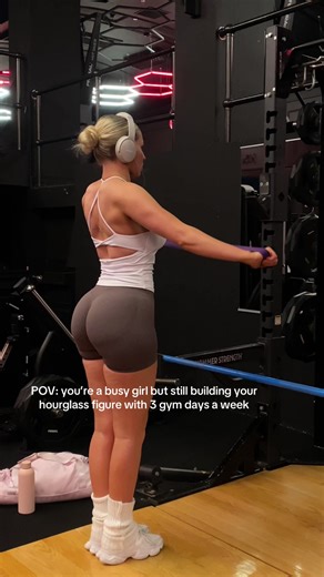 Here’s my 3 day gym split for the busy girls~ @DFYNE outfit #workoutsplit #gymgirl #workoutroutine #fyp #motivation
