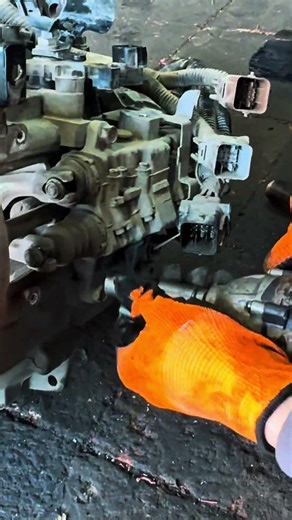 Don’t Ignore This Dust Inside Your Clutch #AutomotiveTips #MechanicLife #AutoEducation #DIYMechanic