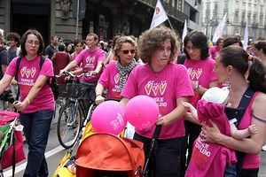 “Si all’adozione di due bambine da parte di due donne”, è la prima volta in Italia