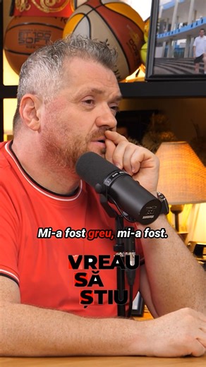 Florin Raducioiu nu uita unde a jucat Florin Raducioiu, amintiri de senzatie din perioada Bari! Sacrificiile facute de italieni pentru fostul mare atacant roman #vreausastiu #catalinoprisan #boofmedia | VREAU SĂ ȘTIU