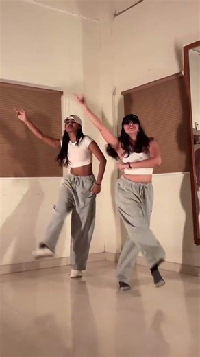 phir milenge chalte chalte choreography #musically #dance #trending #viralshort #ytshorts