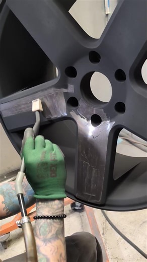 For some projects, we need to remove the powder coat from sections of the wheel. This process is very important, as well as extremely satisfying to watch. #alloywheelrepair #powdercoating #vacuumtherapy #custom #coloradosprings
