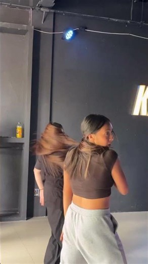 ¿Quieres aprender a bailar urbano? Únete a nuestras clases y entretenimientos!! 💙🔥