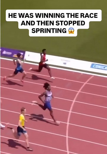 Incredible 400m Racing Moment from @Lezon400m