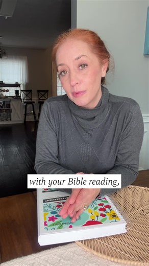 Grow closer to God with each passing day! ❤️ 📖 Lay-flat spiral binding ✅ Built-in weekly reading plan ✍️ Large note columns 👀 Easy-to-read text 💪 Thick, no-bleed through pages | Spiral Bible