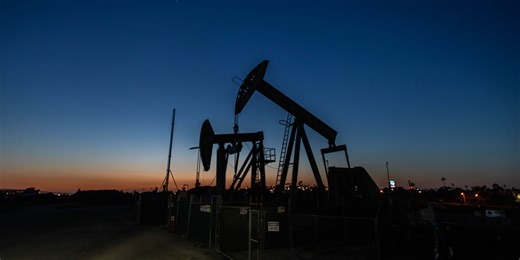 U.S. Crude Oil Stockpiles Fall as Exports, Refinery Use Rise