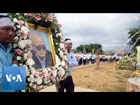 Mourners Pay Final Respects to Cambodia Khmer Rouge Leader