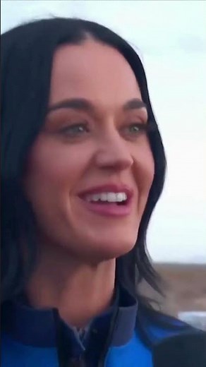 Katy Perry kisses Earth & Space #katyperry #blueorigin #launch ‪@LoganSpaleta‬ #music #justakiss