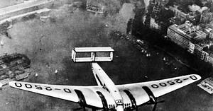 Junkers G-38 – немецкий четырёхмоторный транспортный самолёт, совершивший первый полёт в 1929 году