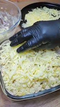 How to prepare shredded chicken breast with pineapple and cheese