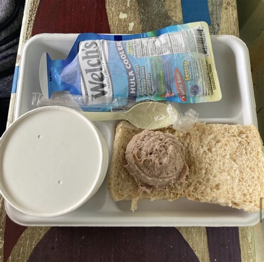 PHOTOS: This Hawaii Instagrammer rates school lunches. The results are hilarious