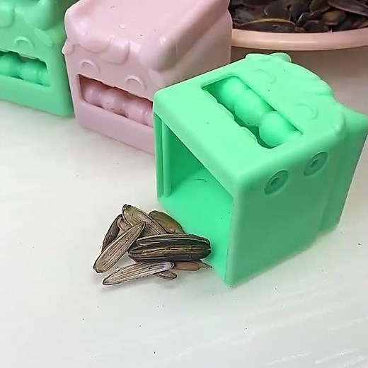 Seed Cracker- We Make your kitchen works easy