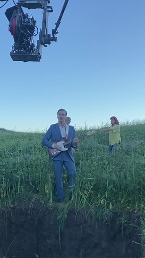 George Ezra's Dance to Green Green Grass - Did They Get It Right?