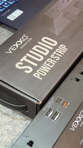 Maxy Review (@maxyreview) - VEXXO STUDIO POWER STRIP ปลั๊กไฟสตูดิโอ 8 ช่องเสียบ #ปลั๊กไฟ #ปลั๊กไฟพร้อมusb #ปลั๊กพ่วง #ปลั๊กไฟอเนกประสงค์ #ปลั๊กไฟมาตรฐาน #ปลั๊กไฟมาตรฐานแท้ #vexxo #vexxosmartlife #powerstrip #TikTokShopelectronics #creatorsxelectronics #บอกต่ออุปกรณ์เสริมสายแก็ดเจ็ต #TikTokShopช็อปกันวันเงินออก #tiktokshopครีเอเตอร์ #maxyreview