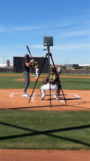 El Tizón Deportivo on Instagram: "Randy Vasquez ponchando a Tatis Jr., Machado y Bogaerts #ElTizonDeportivo #MLB #Trainning #Padres"
