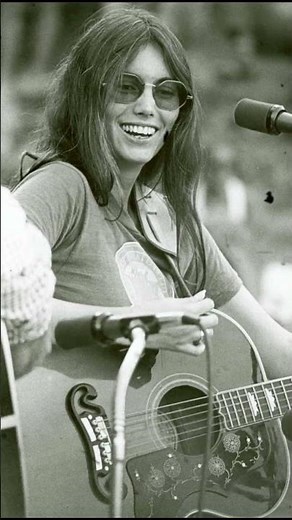 The Heartbreaking Secret Behind Emmylou Harris Finally Revealed to the World.