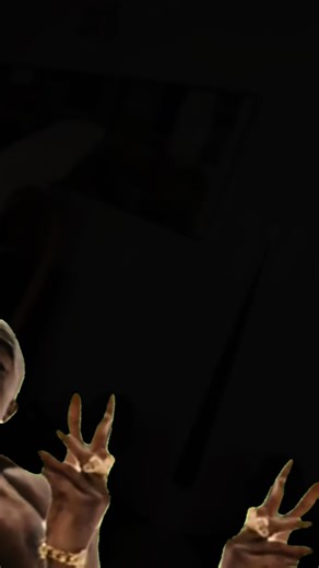 🔥🔥🔥🔥🔥🔥 Bella dances to Chicken Head, by Project Pat and CapCut. #rap #hiphopvibes #crunkbird #chickenhead #fyp