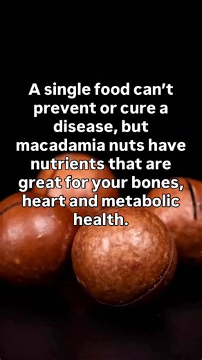 Macadamia nuts pack a nutritional punch! Loaded with healthy fats, fiber and other beneficial nutrients, these nuts are a great choice to incorporate into your baking or for your next snack. 🌰 | Cleveland Clinic