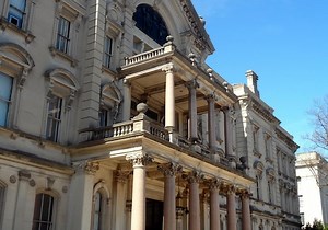 Three States Consider Making English Official Language