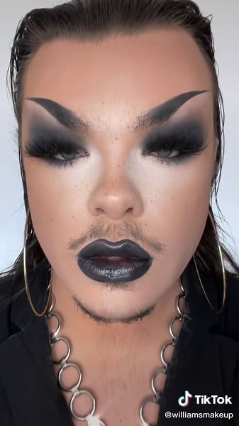 Rocking Black Lipstick: A Makeup Must-Have!