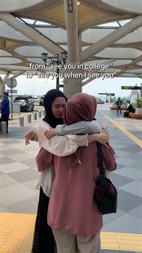 Navigating Graduate Goodbyes: Friendship and Transition