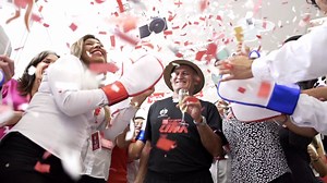 ¡Mira la sorpresa que se llevó Denis al enterarse que ganó un viaje Recontra Like de $20,000! Él ahorró en su Cuenta Travel y podrá conocer su destino ideal: Australia. Todos los meses hay un ganador, ¡Tú puedes ser el próximo! Abre hoy tu Cuenta Travel y viaja dónde, cuándo y con quién quieras. Empieza a viajar aquí: https://goo.gl/VjWiC6 | Scotiabank Perú