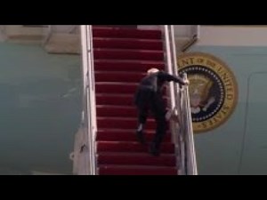 VIDEO: President Biden falls trying to go up stairs to Air Force One
