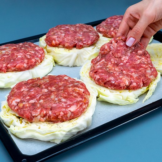 2.3M views · 4.4K reactions | The famous German recipe with minced meat, which I recommend to everyone! Ingredients: cabbage: 1 pc salt: 5 g (0.2 oz) black pepper: 5 g (0.2 oz) minced meat: 1 kg (2 lb) onion: 1 pc salt: 5 g (0.2 oz) black pepper: 5 g (0.2 oz) sweet paprika: 5 g (0.2 oz) nutmeg: 5 g (0.2 oz) herbs of Provence: 5 g (0.2 oz) garlic: 10 g (0.4 oz) Greek yogurt: 200 g (7.1 oz) dill: 10 g (0.4 oz) green onion: 10 g (0.4 oz) tomato paste: 20 g (0.7 oz) | Appetizing.tv | Facebook