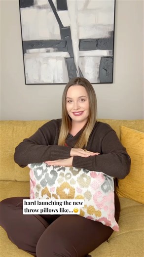 How to choose the perfect throw pillows
